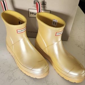 Hunter Short Origional Play Boot Nebula Sunflower Yellow sz 9
